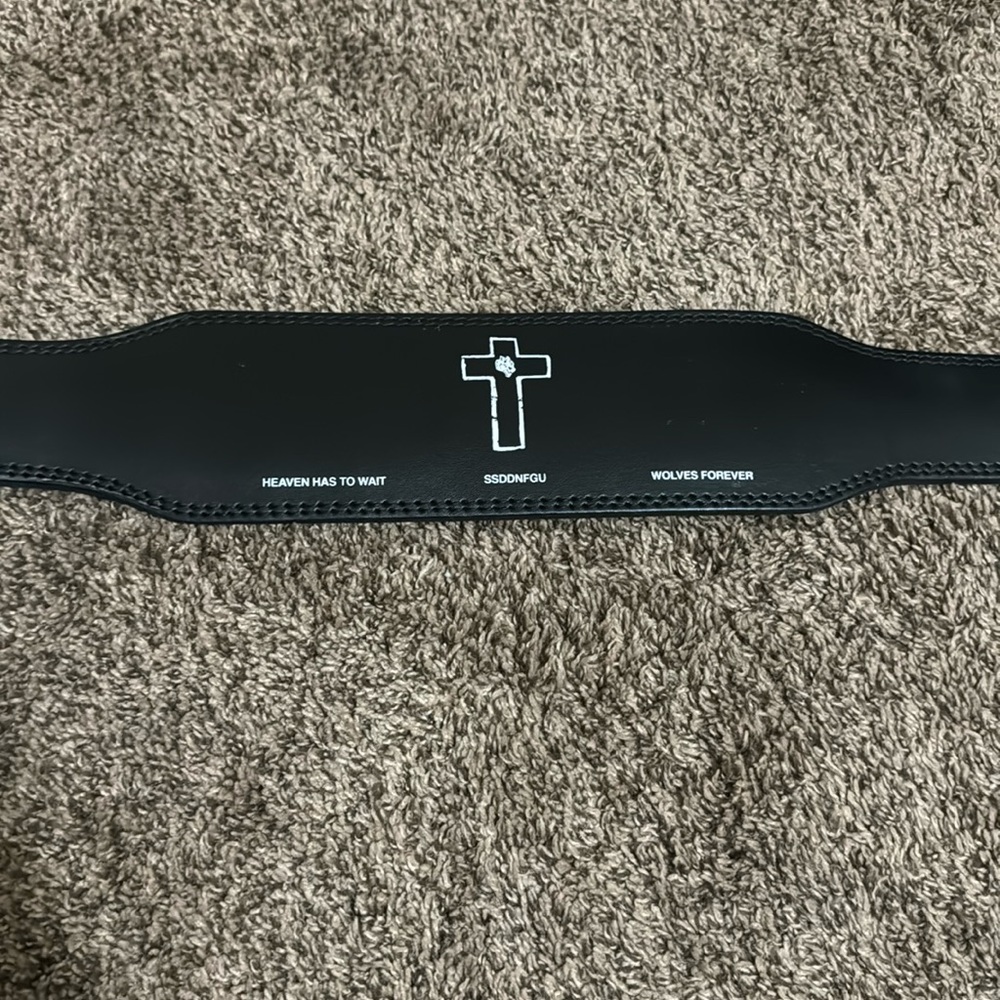 Black Darc sport belt size medium.